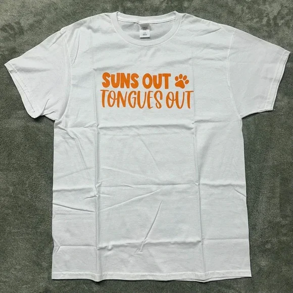 Suns Out Tongues Out - Dogs - Graphic T-shirt - Size Large - Womens - Mens - Picture 1 of 6